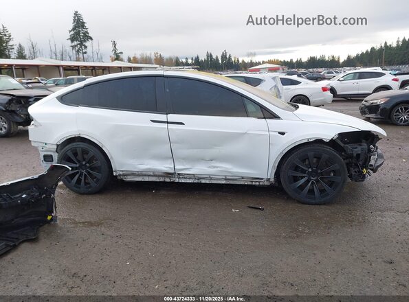 7SAXCAE57NF344033 2022 TESLA MODEL X Белый Панорамный вид салона 360°