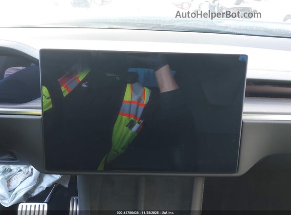 7SAXCBE54RF435319 2024 TESLA MODEL X Белый Вид задних сидений