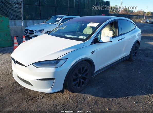 7SAXCBE5XPF375575 2023 TESLA MODEL X Белый Передняя левая четверть
