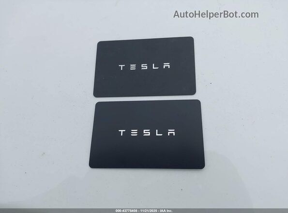 7SAXCBE62NF336596 2022 TESLA MODEL X Белый Вид панели приборов