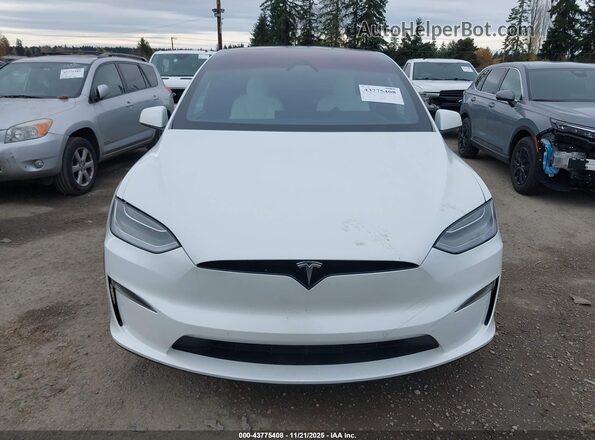 7SAXCBE62NF336596 2022 TESLA MODEL X Белый Вид задней части салона