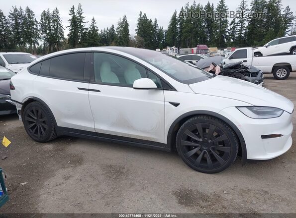 7SAXCBE62NF336596 2022 TESLA MODEL X Белый Панорамный вид салона 360°