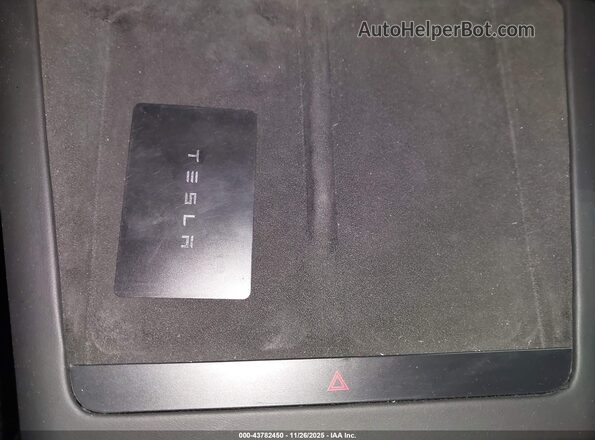 7SAXCBE66RF460974 2024 TESLA MODEL X Black Widok deski rozdzielczej