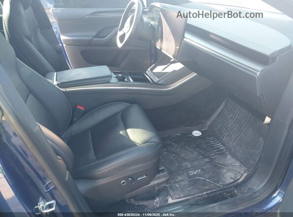 7SAXCBE67NF331474 2022 TESLA MODEL X Blue Vista interior delantera