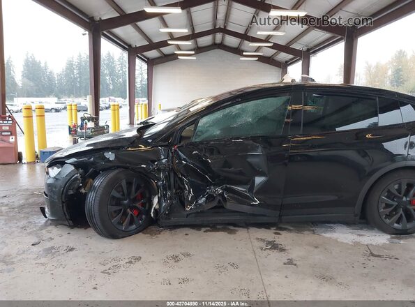 7SAXCBE67RF457369 2024 TESLA MODEL X Черный Вид спереди