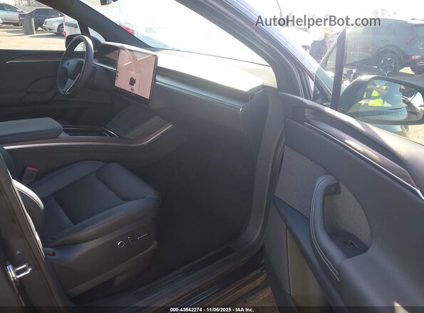 7SAXCDE55RF458622 2024 TESLA MODEL X Черный Вид салона спереди