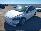 2022 Tesla Model Y Long Range Dual Motor All-wheel Drive White vin: 7SAYGAEE0NF536449