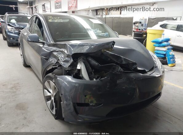 7SAYGAEE2NF558310 2022 TESLA MODEL Y Серый Передняя правая четверть