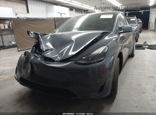 7SAYGAEE2NF558310 2022 TESLA MODEL Y Серый Передняя левая четверть