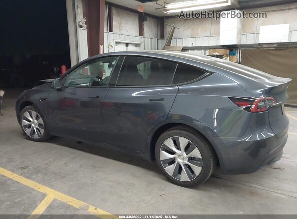7SAYGAEE2NF558310 2022 TESLA MODEL Y Серый Вид задней части салона