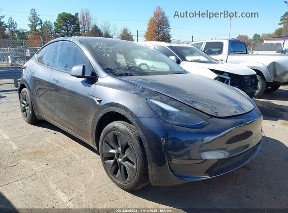 7SAYGDED1SA368287 2025 TESLA MODEL Y Gray Delantero derecho