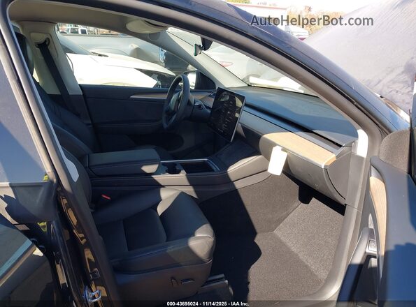7SAYGDED1SA368287 2025 TESLA MODEL Y Gray Vista interior delantera