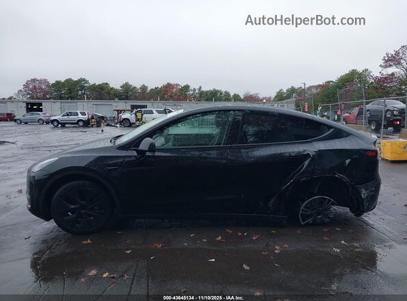 7SAYGDED3SF246940 2025 TESLA MODEL Y Черный Вид задней части салона