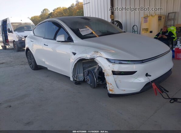 7SAYGDED6TA427996 2026 TESLA MODEL Y White Delantero derecho