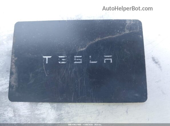 7SAYGDEE0NF363789 2022 TESLA MODEL Y White Dashboard view