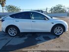 2022 Tesla Model Y Long Range Dual Motor All-wheel Drive White vin: 7SAYGDEE0NF363789
