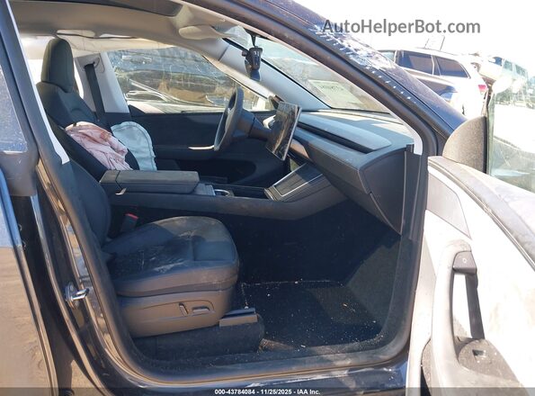 7SAYGDEE2TA396741 2026 TESLA MODEL Y Gray წინა სალონის ხედი