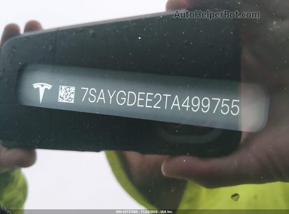 7SAYGDEE2TA499755 2026 TESLA MODEL Y Blue ძრავის განყოფილების ხედი