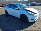 2022 Tesla Model Y Long Range Dual Motor All-wheel Drive White vin: 7SAYGDEE3NF376116