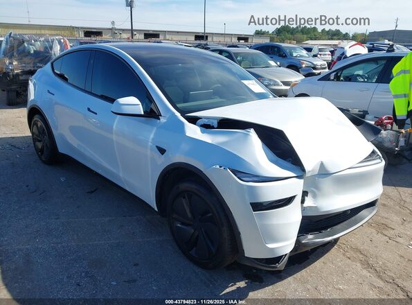 7SAYGDEE4TA496114 2026 TESLA MODEL Y White Przód prawy