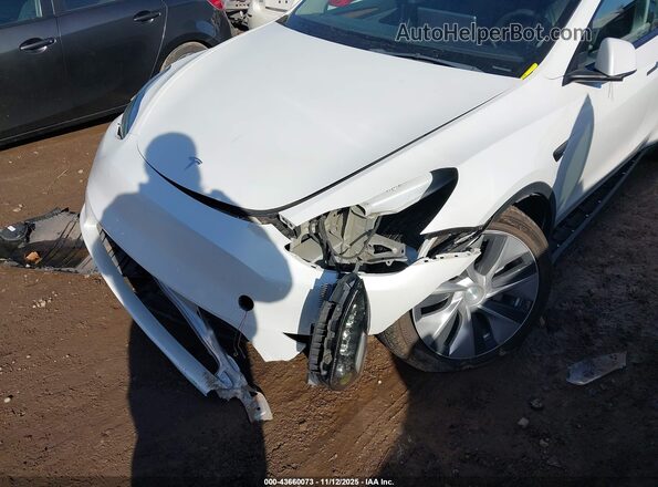 7SAYGDEE6PF683699 2023 TESLA MODEL Y White Vista frontal