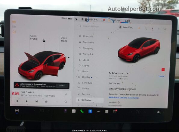 7SAYGDEE8NF310077 2022 TESLA MODEL Y Red Widok tylnych siedzeń