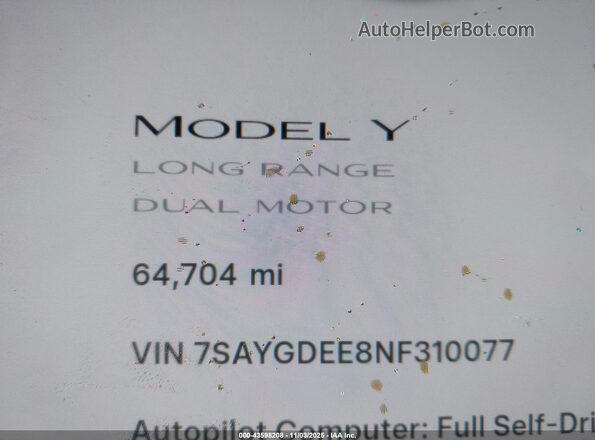 7SAYGDEE8NF310077 2022 TESLA MODEL Y Red Widok wnętrza 360 stopni