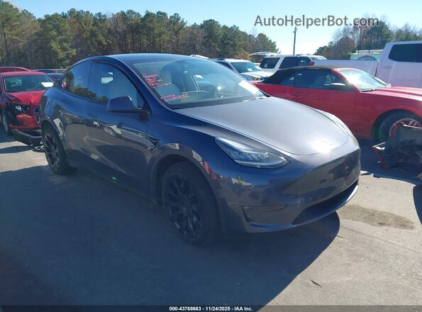 7SAYGDEE8NF311908 2022 TESLA MODEL Y Gray Front right