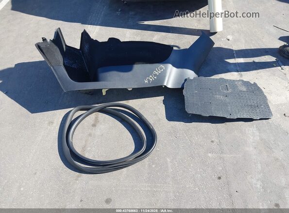 7SAYGDEE8NF311908 2022 TESLA MODEL Y Gray Dashboard view