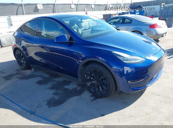 7SAYGDEEXNF393379 2022 TESLA MODEL Y Blue Przód prawy