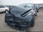 2025 Tesla Model Y Performance Dual Motor All-wheel Drive Gray vin: 7SAYGDEF1SA336487