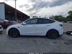 2022 Tesla Model Y Performance Dual Motor All-wheel Drive White vin: 7SAYGDEF5NF323622