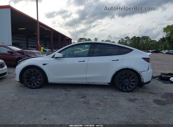 7SAYGDEF5NF323622 2022 TESLA MODEL Y White 