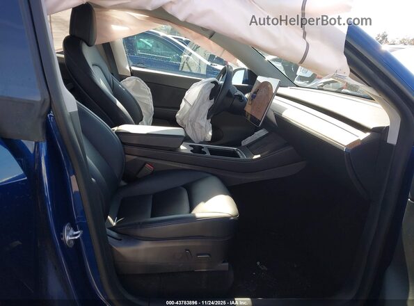 7SAYGDEF7NF401057 2022 TESLA MODEL Y Blue წინა სალონის ხედი