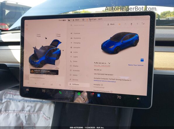7SAYGDEF7NF401057 2022 TESLA MODEL Y Blue 