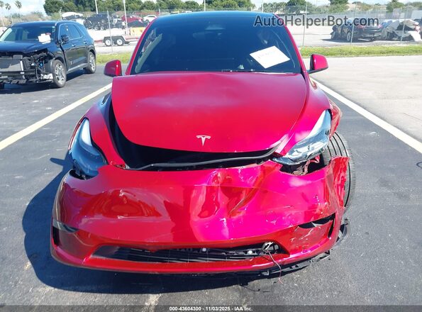 7SAYGDEF7SA349289 2025 TESLA MODEL Y Красный Вид панели приборов
