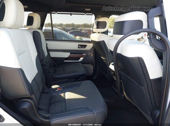 7SVAAABA2RX042516 2024 TOYOTA SEQUOIA Белый Вид наклейки с VIN-кодом