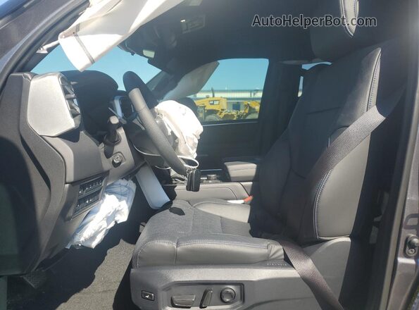 7SVAAABA2SX071696 2025 TOYOTA SEQUOIA Угольный Вид салона спереди