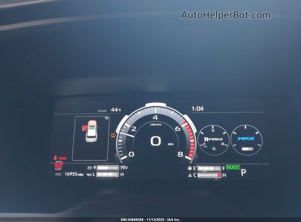 7SVAAABA8RX024831 2024 TOYOTA LIMITED Black Widok tylnych siedzeń