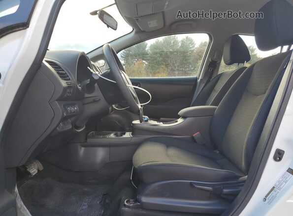 1N4AZ0CP0GC309534 2016 NISSAN LEAF Белый Вид панели приборов