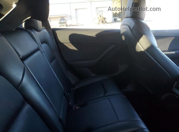 5YJYGDEE6MF184331 2021 TESLA MODEL Gray Widok wnętrza z tyłu