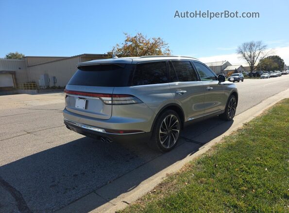 5LM5J7XC8LGL29223 2020 LINCOLN AVIATOR Серебряный Вид спереди