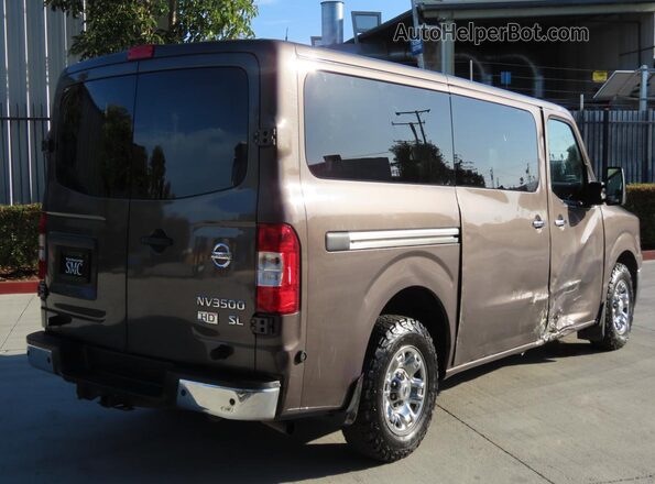 5BZAF0AAXGN853139 2016 NISSAN NV Серый Передняя правая четверть
