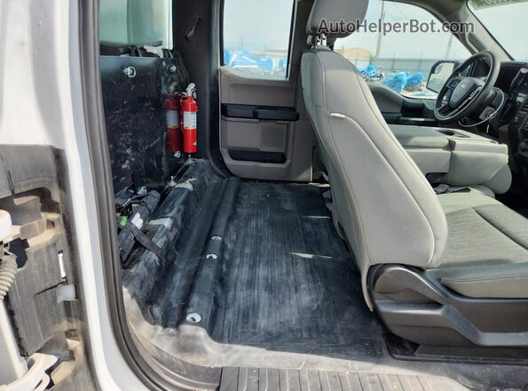 1FTEX1EB1KKC53675 2019 FORD F150 White Սալոնի հետևի տեսք
