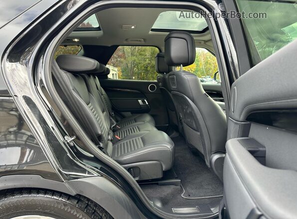 SALRJ2EX3R2490823 2024 LAND ROVER DISCOVERY Black Widok tylnych siedzeń