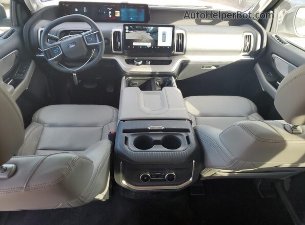 1FMJU1H83SEA12282 2025 FORD EXPEDITION Белый Вид панели приборов
