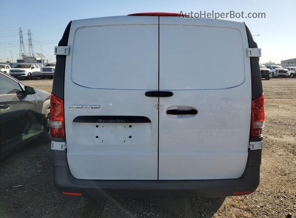 WD3PG2EA4G3142636 2016 MERCEDES-BENZ METRIS Белый Вид салона спереди
