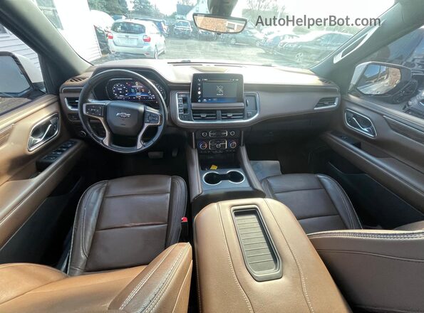 1GNSKGKL1NR150034 2022 CHEVROLET SUBURBAN Белый Вид салона спереди