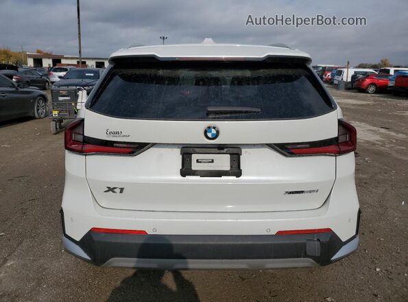 WBX73EF0XP5W78183 2023 BMW X1 Белый Вид салона спереди