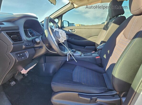 1N4AZ1BVXPC555111 2023 NISSAN LEAF White Widok deski rozdzielczej
